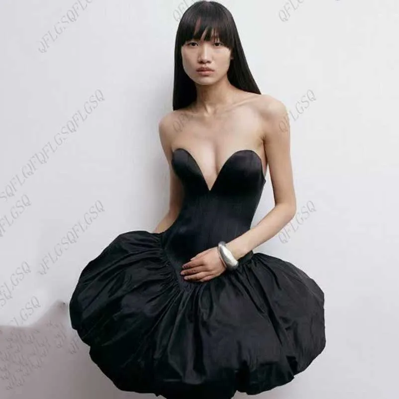 Schicke kleine Ballkleider, kurzes schwarzes Partykleid, Mini-Blasenkleider, herzförmig, drapiert, schulterfrei, Spitze, Geburtstagskleid, individuell