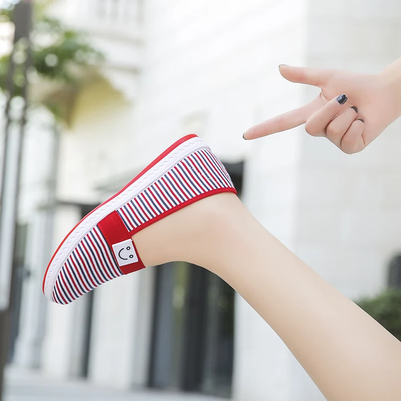 Slip-On Women Cloth Shoes Breathable Sweat-Absorbing Flats Size 35-41