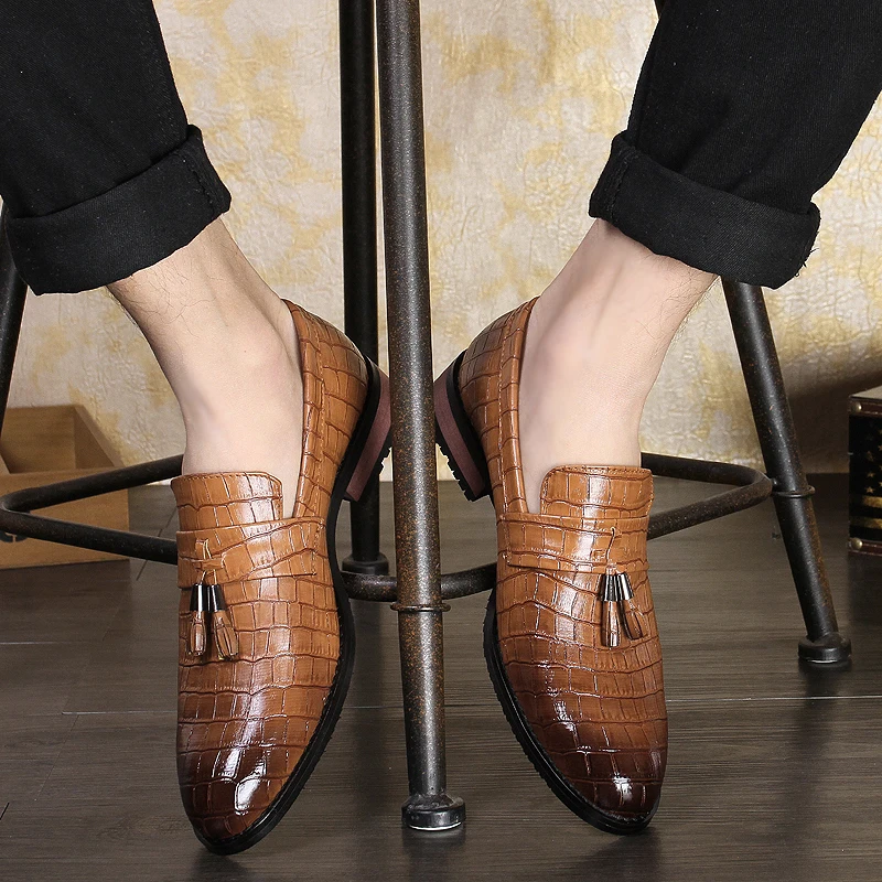 Luxury Tassel Formal Men\'s Dress Italian Designer Stylist Wedding Casual Business Patent Leather Loafers Oxfords Shoes for Men