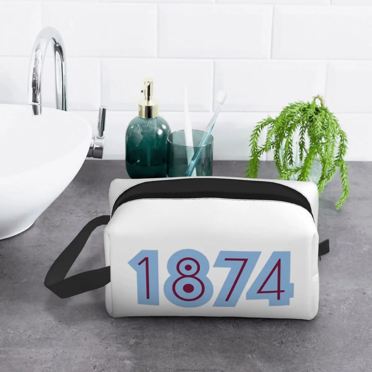 

Aston Villa 1874 Makeup Bag Cosmetic Organizer Storage Dopp Kit Toiletry Cosmetic Bag for Women Beauty Travel Pencil Case