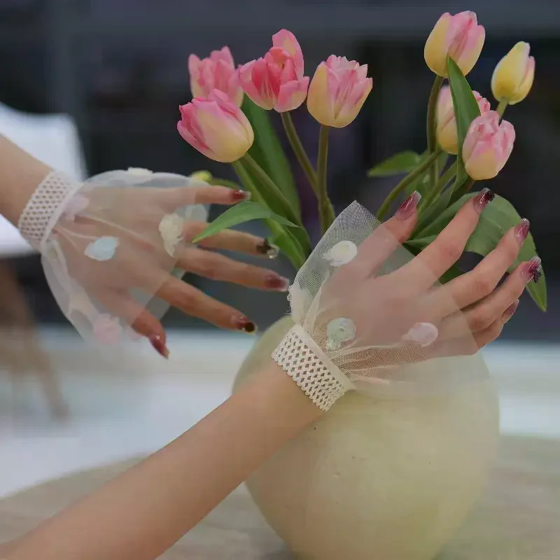 Manicure Photo Background Prop 1 Pair Flower Gauze Wrist Fake Cuff Sleeve Nail Art Display Accessory for Studio Shooting