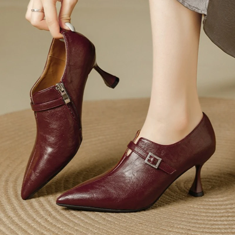 

Luxury Rhinestone Buckle Decorated High Heels for Women Fashion Burgundy Soft Leather Designer Shoes Elegant Banquet Dress Shoes