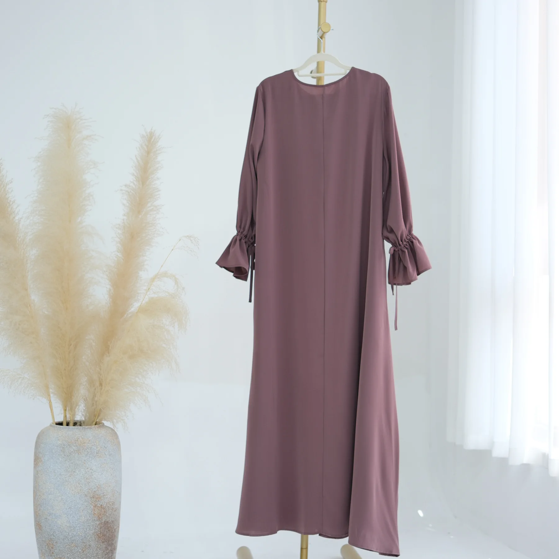 

Flare Sleeve Solid Color Women Dress Ankle-length Muslim Dress O-Neck Dubai Abaya Long Robe Kaftan Casual Abayas Ramadan Morocco