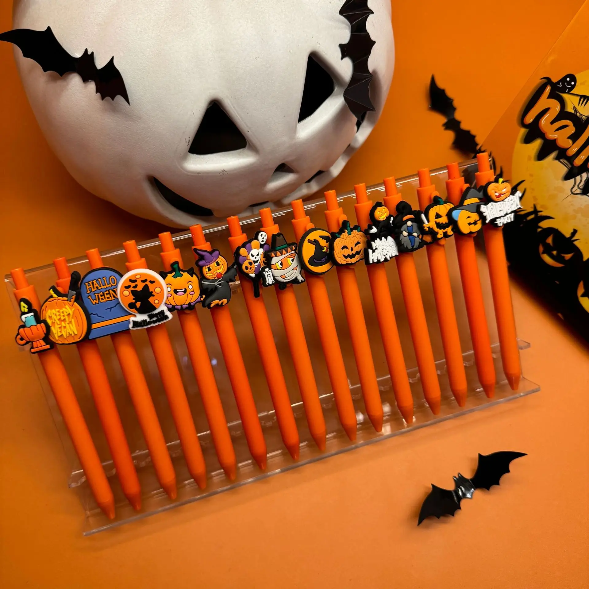 10/6 Pieces in Random Styles, Creative, Simple, and Cute Halloween-Themed Retractable Ballpoint Pens with Black Ink, Suitable for Campus Study, Office Notes, Daily Writing, Campus Design, Halloween Ghost Series, Press-