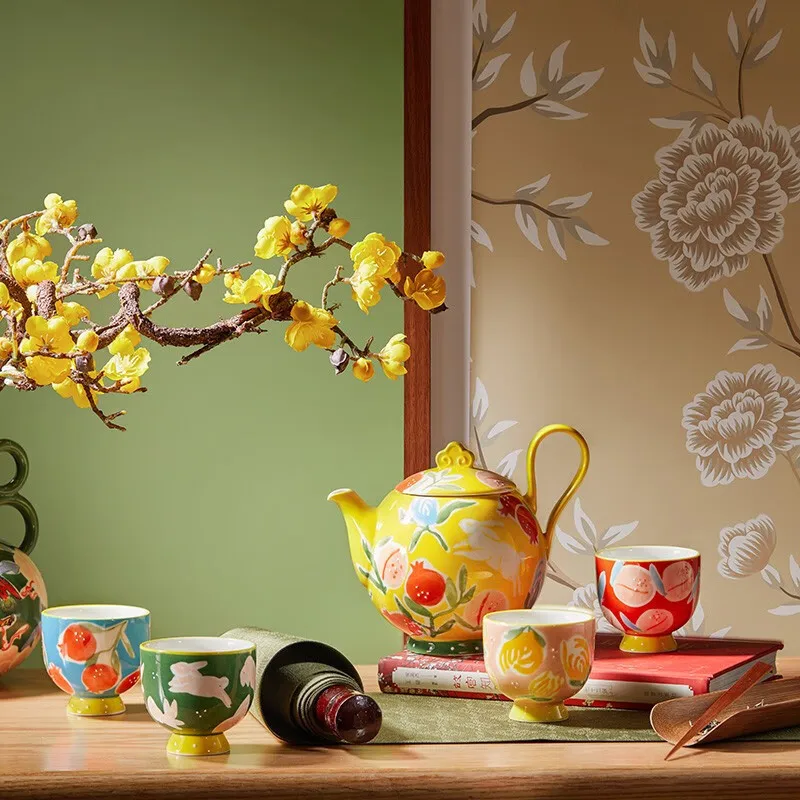 Hand-painted Swiss Beast Nafu complete tea set, high-end teapot cups in the living room