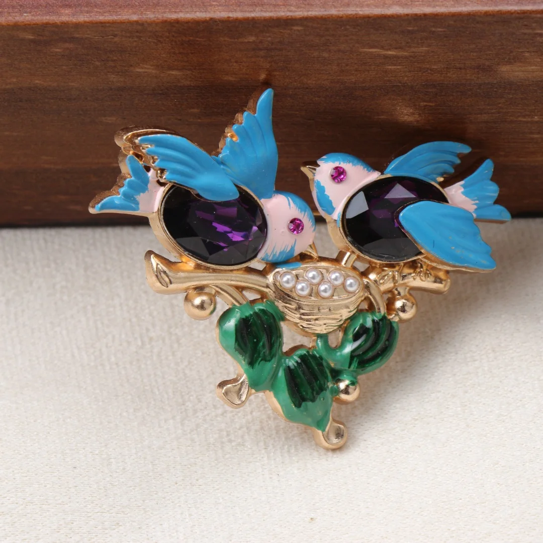 Baroque Luxury Beautiful Magpie Bird Design Brooch for Men and Women, Jewelry Accessories, Wedding Holiday Party Couple Gift