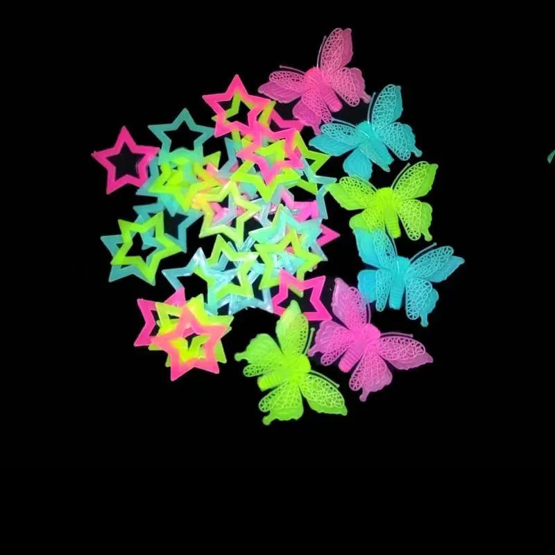 100 stks/zak 3 CM Glow In The Dark Speelgoed Lichtgevende Ster Stickers Slaapkamer Bank Fluorescerende Schilderen Speelgoed PVC Stickers Voor kinderkamer