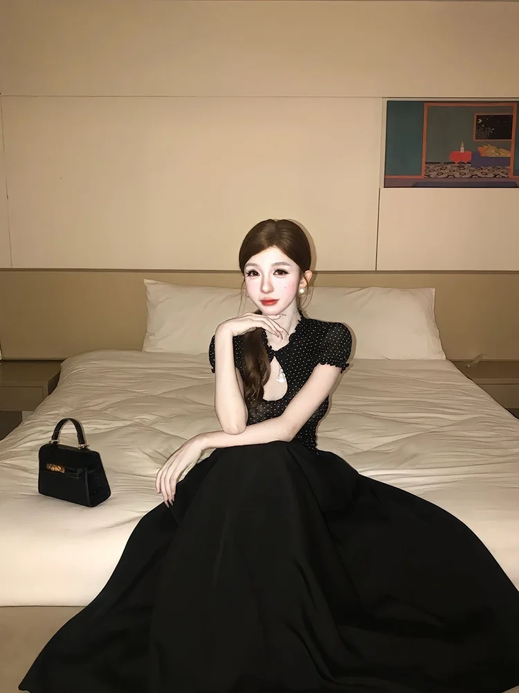 

Umei STAZF7 plus Size Retro Hollow out Slim Fit Polka Dot Summer Hot Girl A-Line Skirt Set Women's Fashion Ensemble