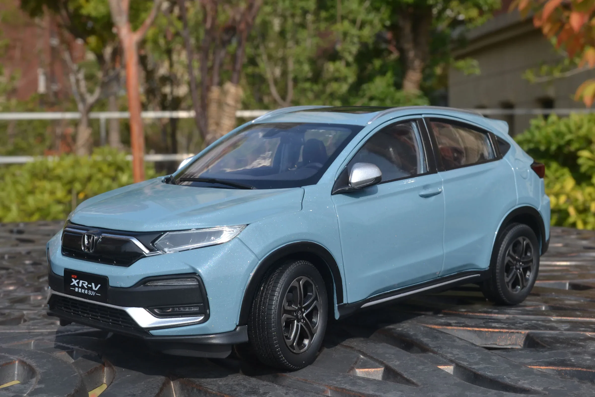 

1/18 для Honda XRV XR-V SUV 2019 металлическая литая модель автомобиля для детей мальчиков девочек Подарки коллекция дисплей синий/желтый