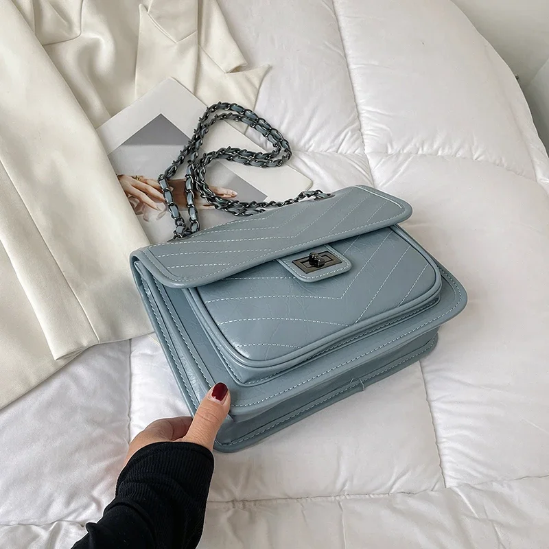 

Stylish Messenger Bag For Women, Leather Crossbody Design, Famous Designer Elegant For Everyday Practical Use