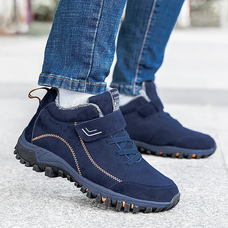 Zapatos de trabajo de gamuza para hombre, botines cálidos de piel, botas antideslizantes para exteriores, botas de nieve impermeables, 36-48 talla grande, Invierno