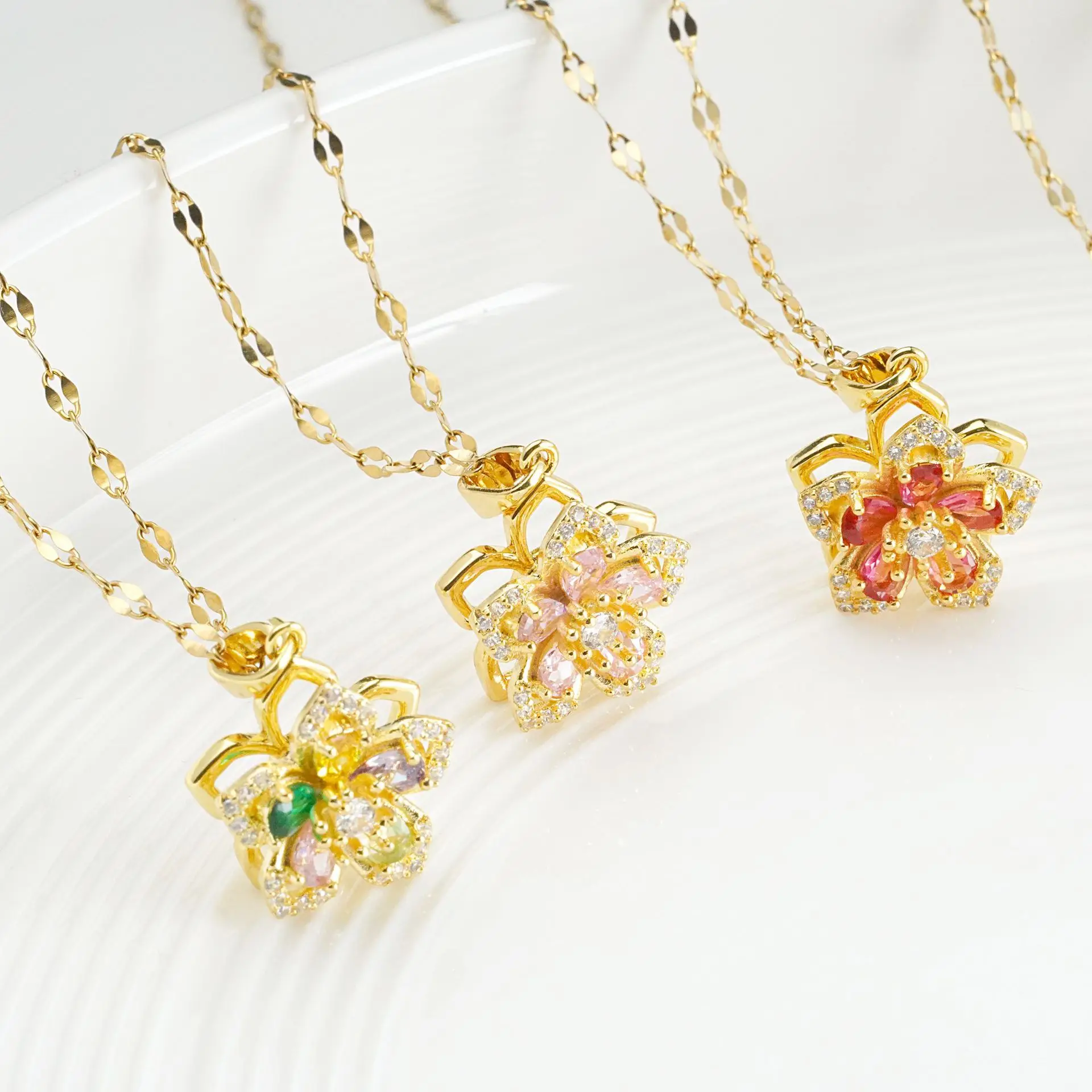 Stainless Steel Chain Luxury Rotatable Colorful Zircon Flower Pendant Necklace for Women Lady Fashion Jewelry Accessories Gifts
