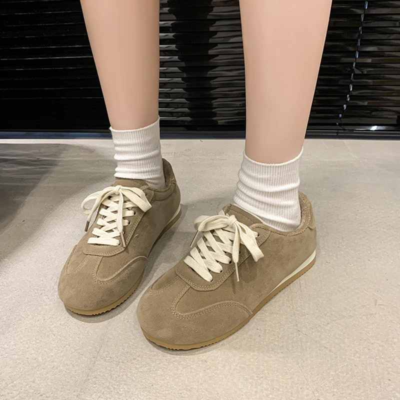 Scarpe da donna Autunno Casual Scarpe da ginnastica femminili Appartamenti morbidi Cestino con zeppa 2024 Abito autunnale Retro Nuove scarpe sportive per il tempo libero Donna Appartamenti Sof