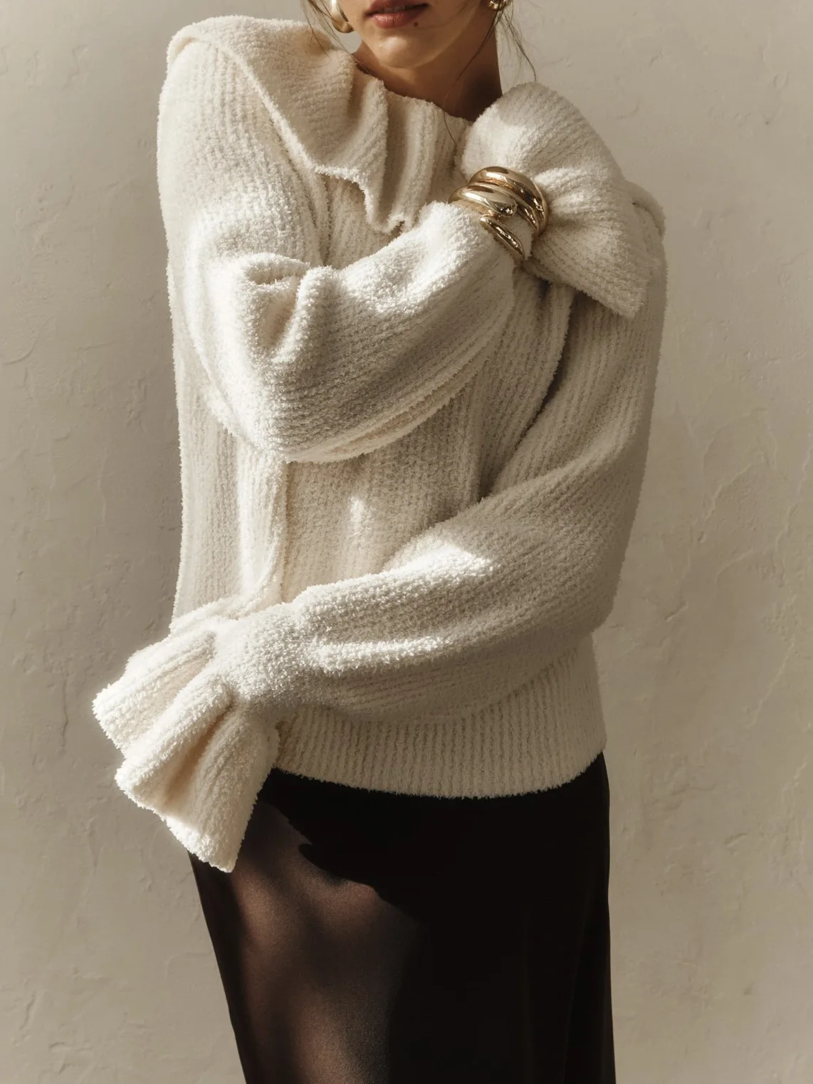 

Модный женский вязаный свитер с длинными рукавами-колокол, французский стиль, с рюшами по низу, однотонный, осенне-зимний топ