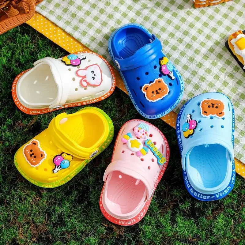 Cute Baby Slippers 1-3Y Cartoon Children's Hole Shoes for Girls' Home 2024 New Sandals Soft and Non Slip Cute Slippers