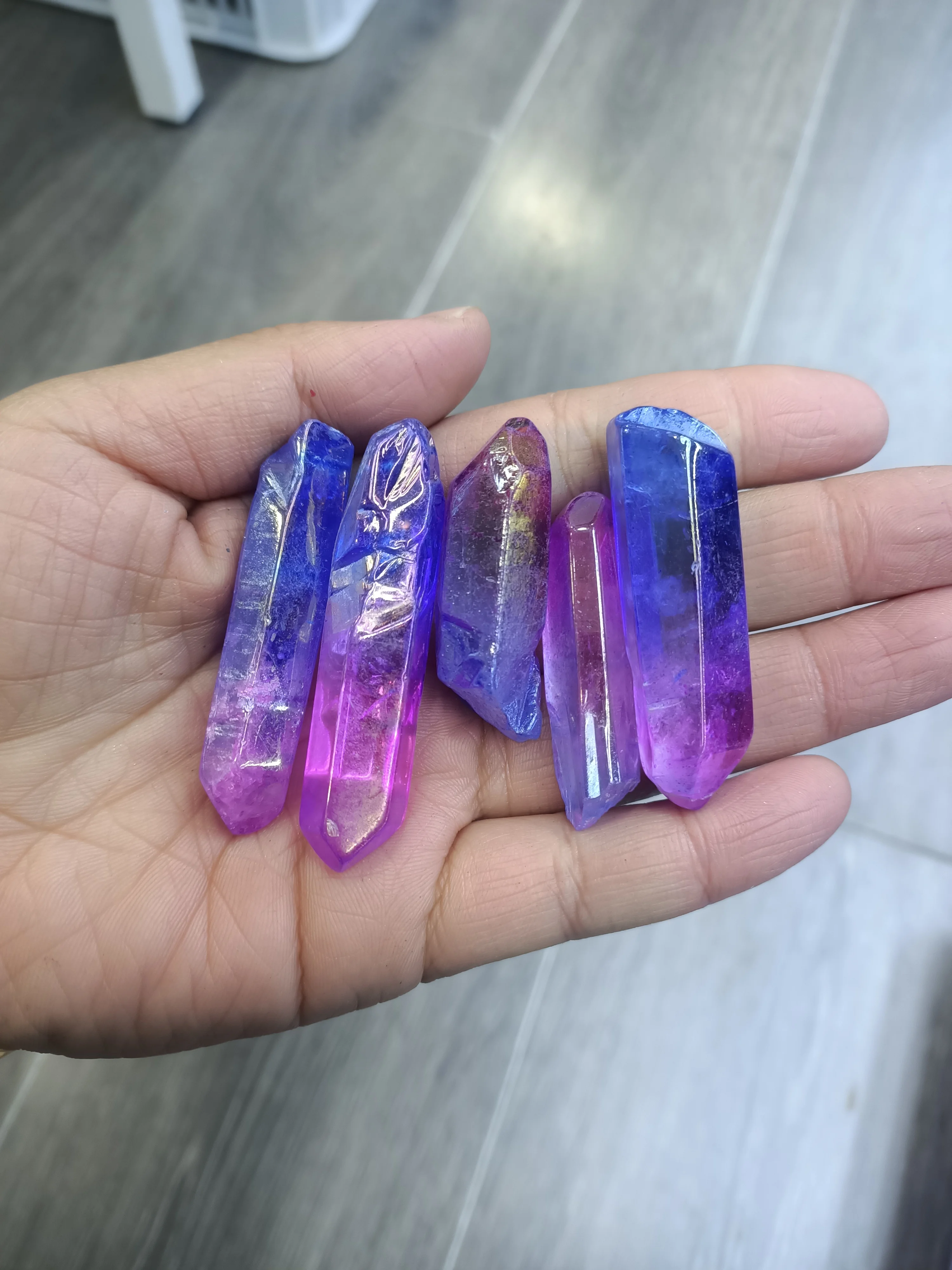 Electroplated Blue neck pink Titanium  Quartz Crystal Point Healing Stones Decor Natural Stones Home Office Aquarium Gift