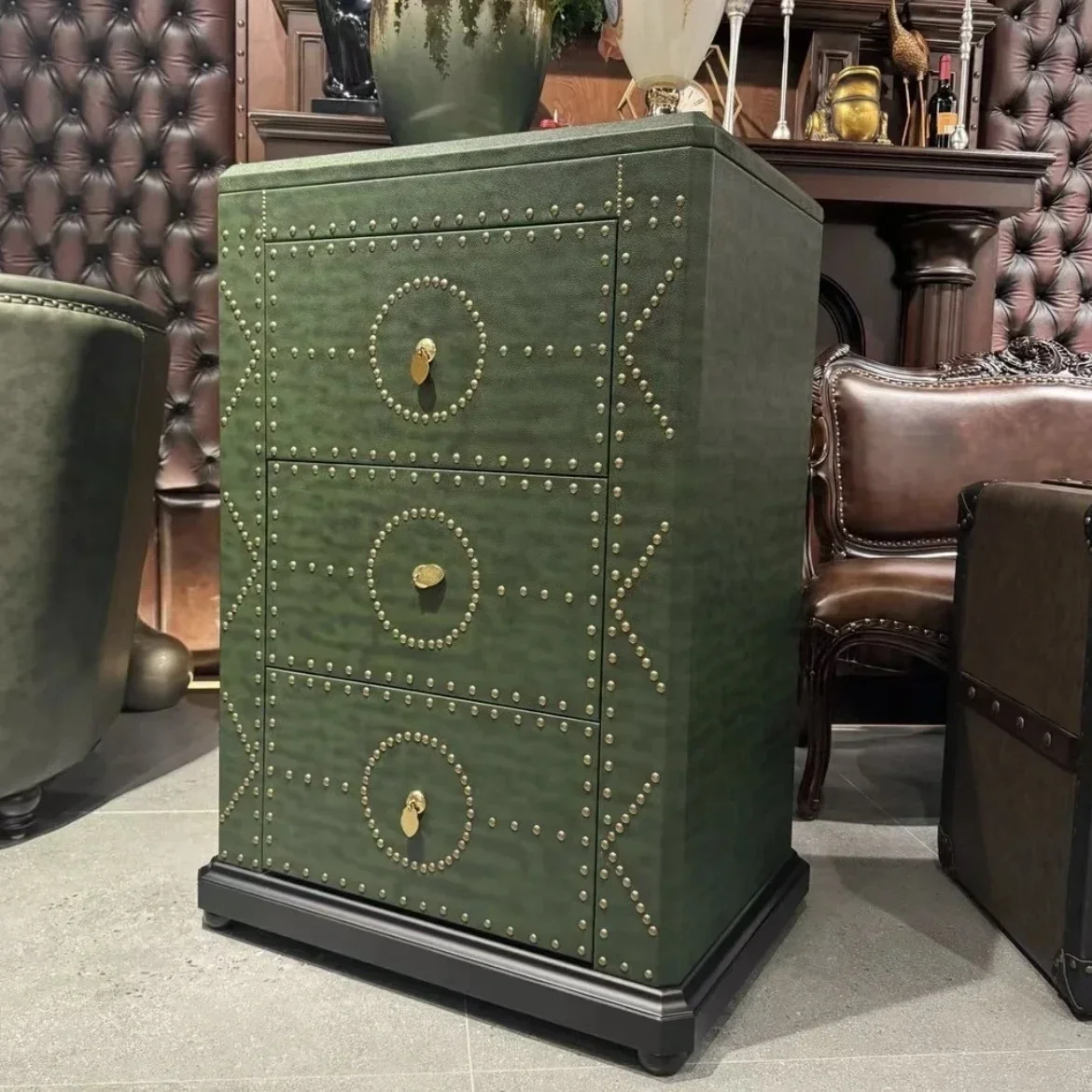 Американский ретро-модный обеденный боковой шкаф из цельного дерева, бытовой шкаф с тремя ведрами, длина, ширина и высота 68x48x102 см