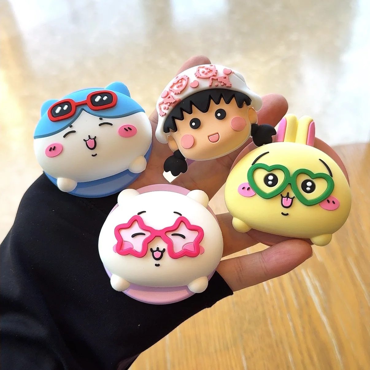 Magnetyczny uchwyt na telefon w stylu kreskówkowym, prezent urodzinowy dla Chibi Maruko-chan, Crayon Shin-Chan, Chiikawa, Boochan, Usagi