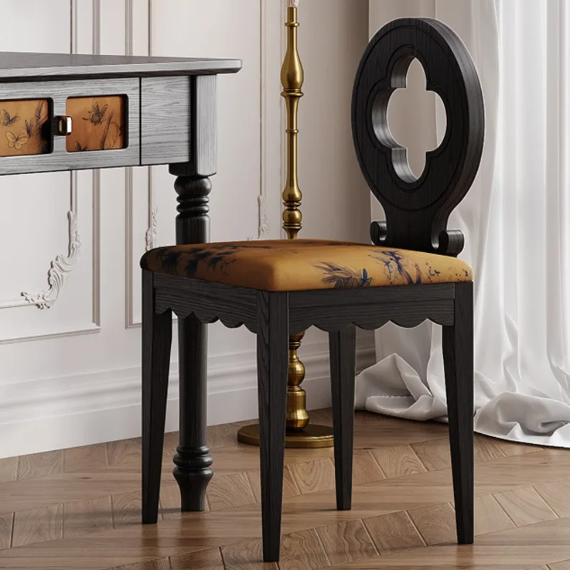 เก้าอี้ทานข้าวไม้เนื้อแข็ง ดีไซน์ย้อนยุค เก้าอี้สตูลยอดนิยมในโซเชียล มีพนักพิง สไตล์ฝรั่งเศสโบราณ เก้าอี้ทานข้าวหรูหราเบาๆ