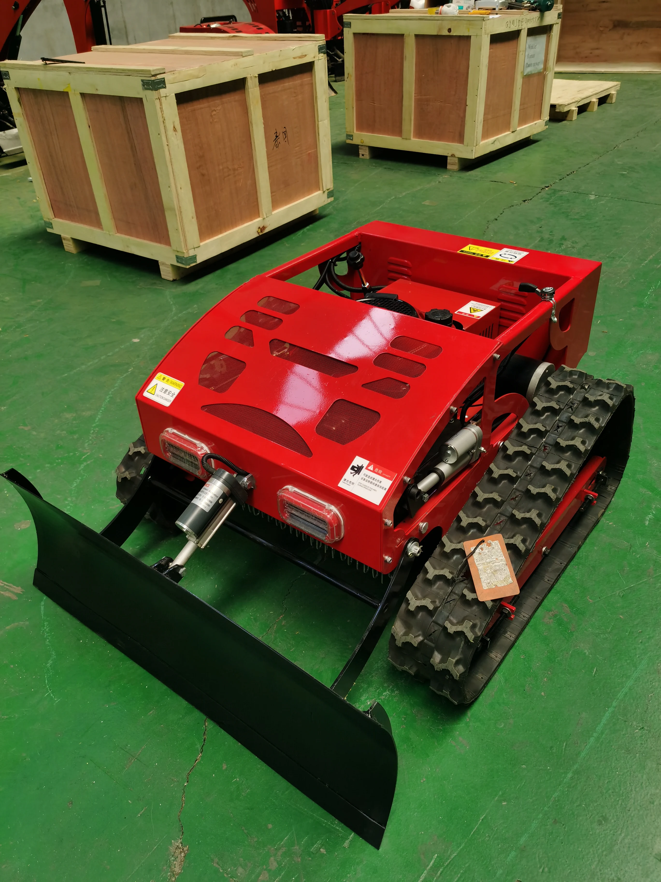 Crawler Lawn Mower Remote Control Cordless Lawn Mower Garden Grass Cutting Machine