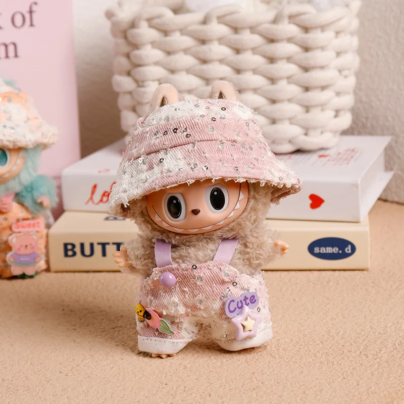 Neues 17 cm großes Labubu-Puppen-Overall-Set mit Kapuze, Fischerhut, gestreift, kariertes Tier, glänzende Muster, Vinyl-Figur, Schlüsselanhänger-Outfit