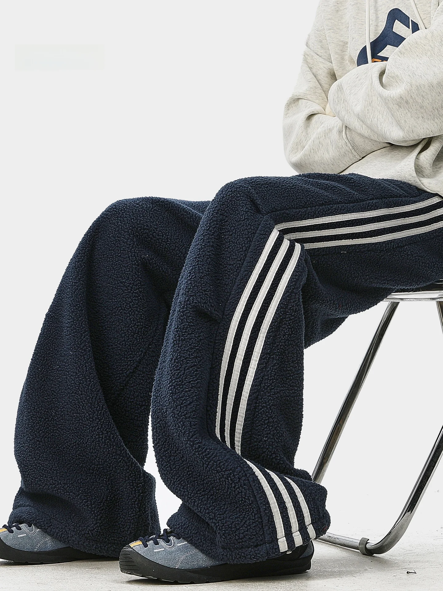 

American Stripe Lamb Velvet Men's Winter Thi Casual Straight Loose Pleated Paratrooper Wide Leg Sweatpants