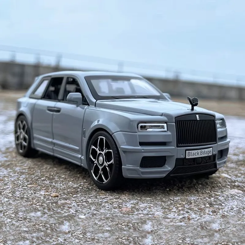 1:32 Diecast Rolls-Royce Cullinan Alloy Car Model Sound Light Pull Back Sport Car Children's Toy Birthday Gift Collectibles