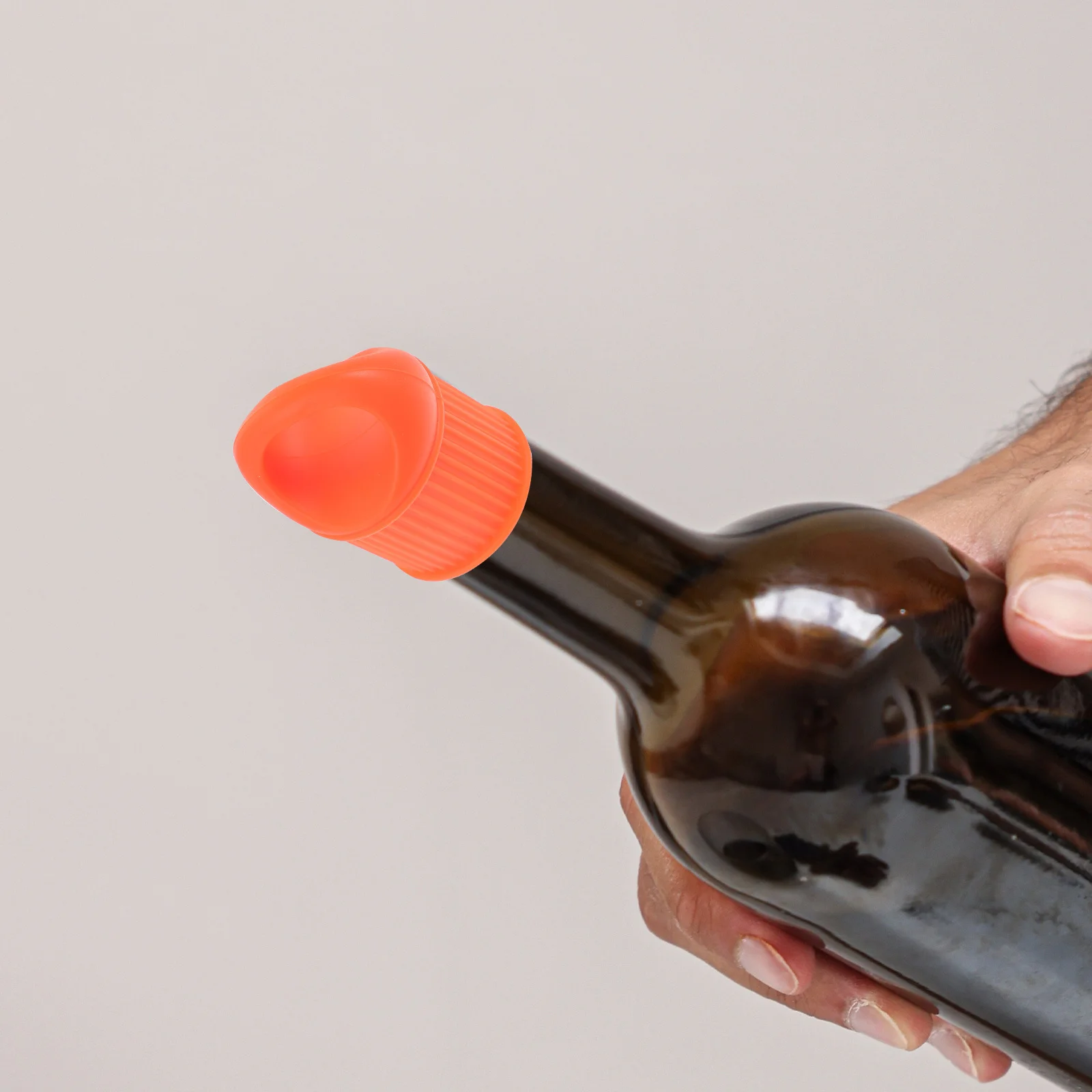 

Wine Bottle Stopper Reusable Silicone Red Wine Sealer Elegant Design Airtight Seal Easy to Clean and Use Beer Bottle Caps