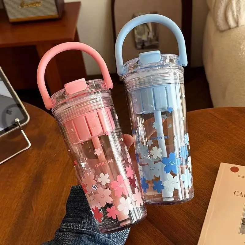 650ml Creative Sakura Handheld Cup, Large Capacity Convenient Straw Cup, High Beauty Plastic Cups with Tea Gap, Kawaii Tea Cup