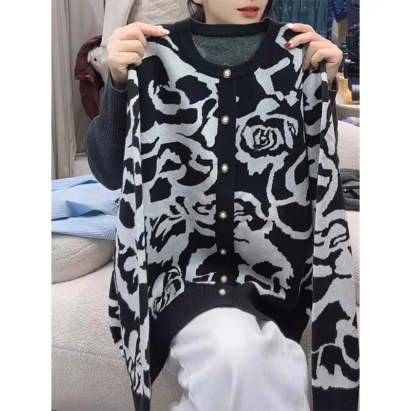 

Round Neck Jacquard Sweater Knitted Cardigan Jacket Autumn and Winter Style Fashionable and Loose