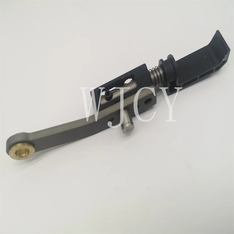 

MV.033.831 G2.028.051F SM52 PM52 Вал подачи SM52 Детали печатной машины