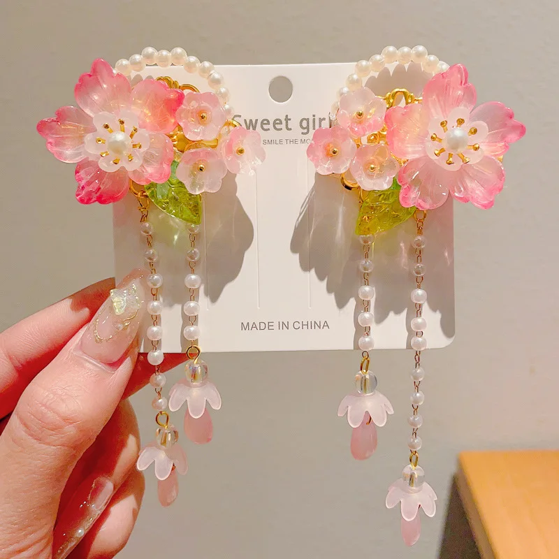 

New Year's Small Gifts for Children, New Year's Greetings Headwear, Bow Hair Clips, 2026 New Style Tassel Small Clips, Children's Gifts