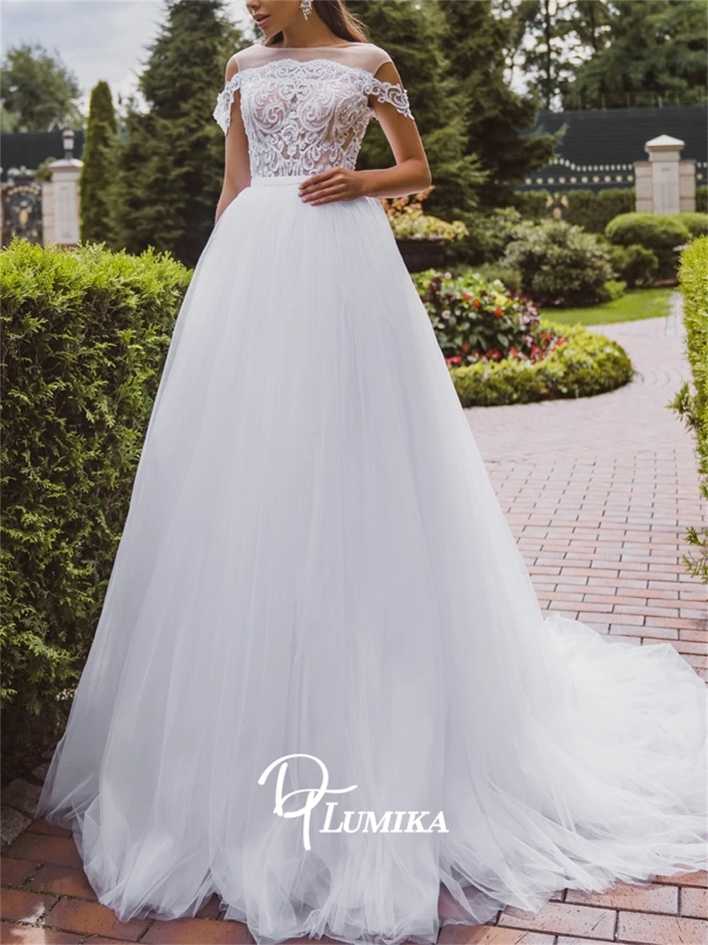 

DTLumika Mesh Tulle Long Bride Dresses Off the Shoulder A Line Women's Customized Wedding Dress Court Train Classic Bridal Gown
