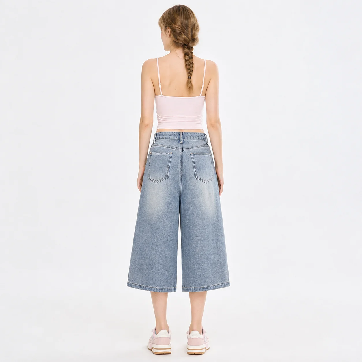 EOENKKY Women High Waist Wide Leg Cropped Jeans Light Wash Heart Patch Embroidery Capri Denim Culottes