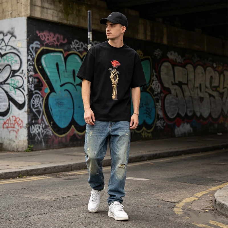 Sommer Herren Skelett-Hand-Rosen-Grafik T-Shirts Vintage-Kunstdruck Lässiges T-Shirt Streetwear Oversized Fit Baumwoll-Tops – Detail 4