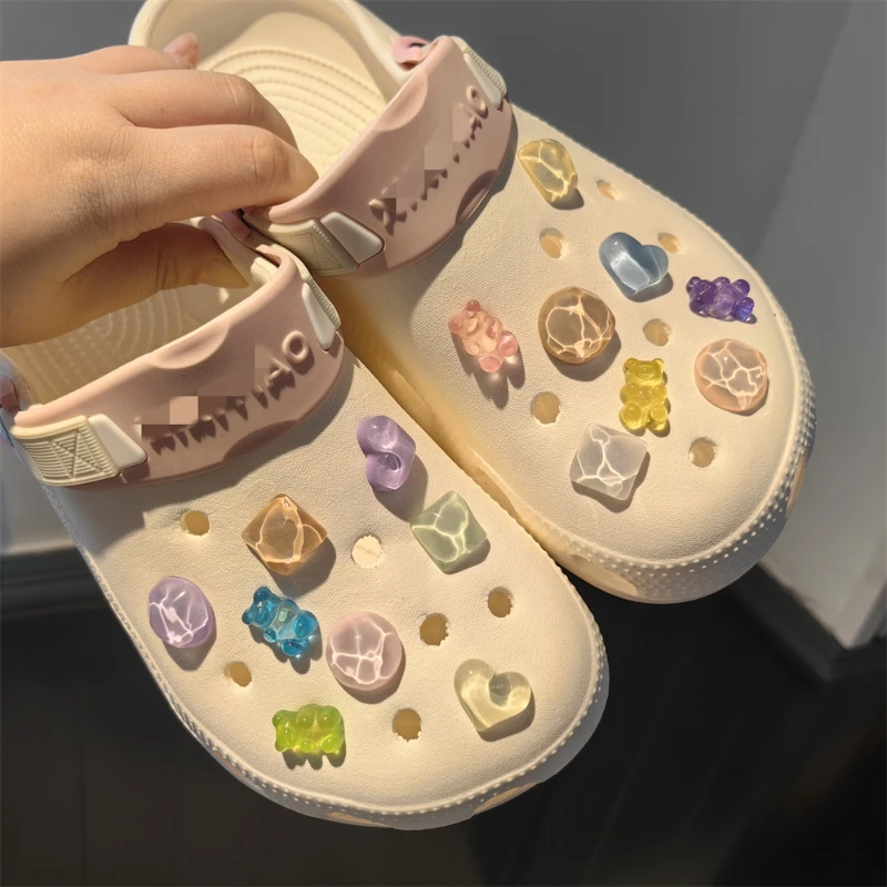 New Transparent Water Ripple Contrast Color Sparkl Geometric Bear Hole Shoe Floral Shoe Buckle Accessories Hole Shoe Decoration