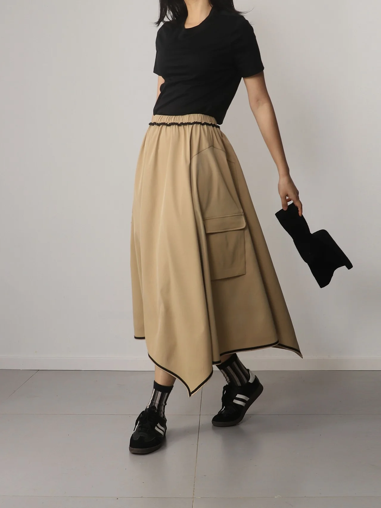 

Юбка Whooos Mountain Series асимметричного кроя с высокой талией, А-силуэт, для активного отдыха, цвет хаки, утягивающая, длинная