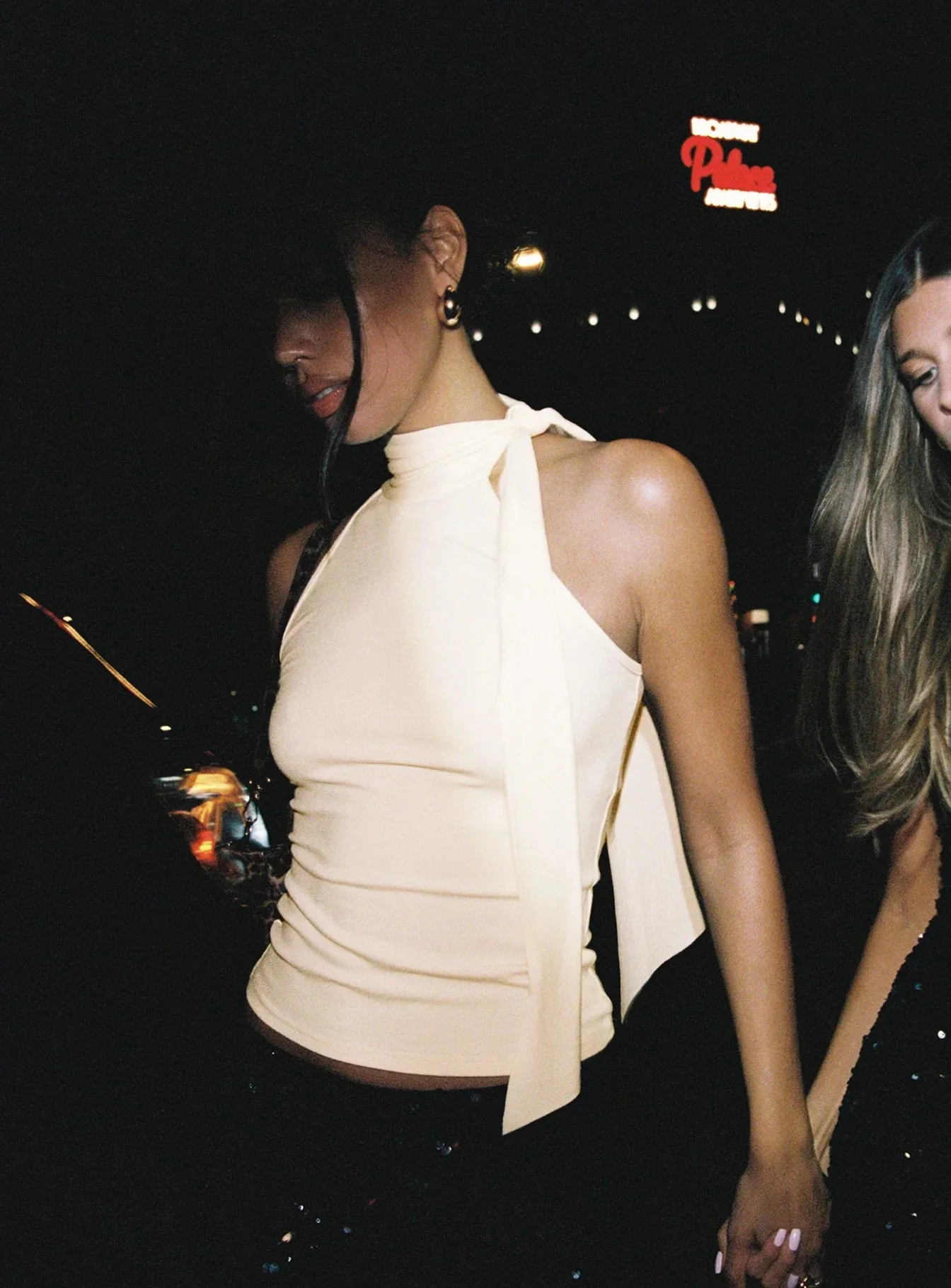 

Women Sexy And Elegant Sleeveless High Neck Slim Fit Vest Nightclub Street Style New White Strap Casual Upper Outer Garment