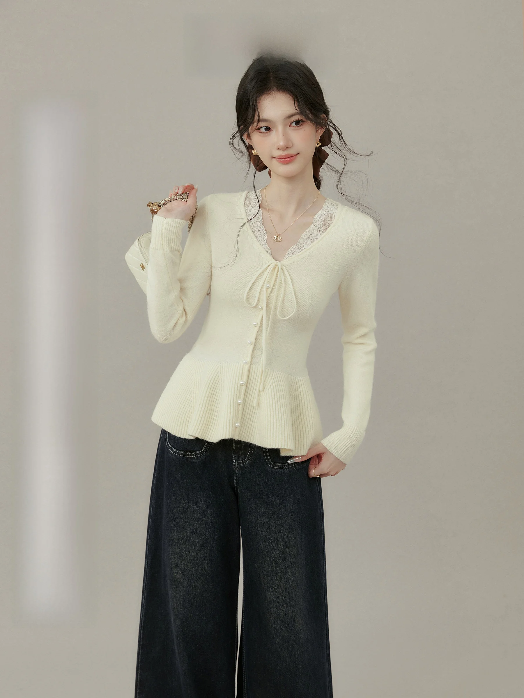 

Вязаный свитер с бантом, мягкий на ощупь, абрикосового цвета, для полных женщин, нежный на ощупь, с V-образным вырезом, длинный рукав, осенняя одежда