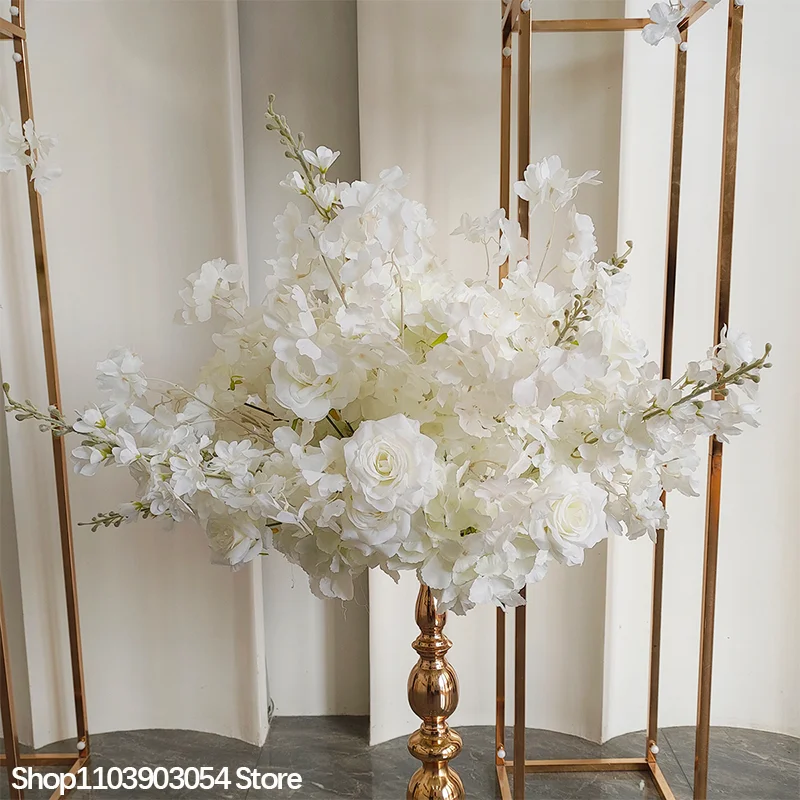 Dreieckiges Blumenarrangement Künstliche Blumen Weiße Rose Delphinium Hochzeitsdekoration Hängende Blumenreihe Tischdekoration Blumen – Detail 3
