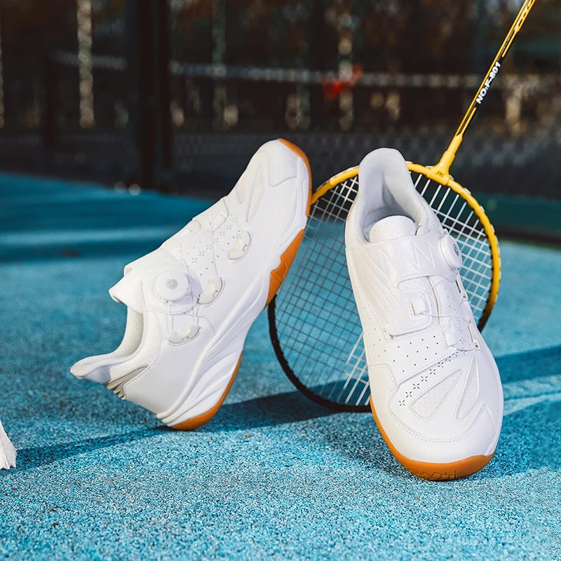 

2026 New Arrival Badminton Shoes For Mens Womens Light Weight Indoor Sports Shoe Men Women Professional Table Tennis Shoes Coupl