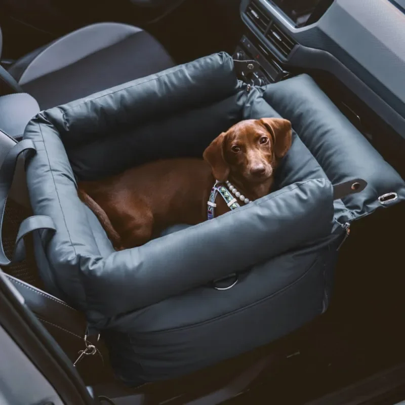 Travel Safety Bolster Vintage Denim Patchwork Dog Pet Car Seat Bed with Safety Buckle No-slip bottom adjustable safety lanyard