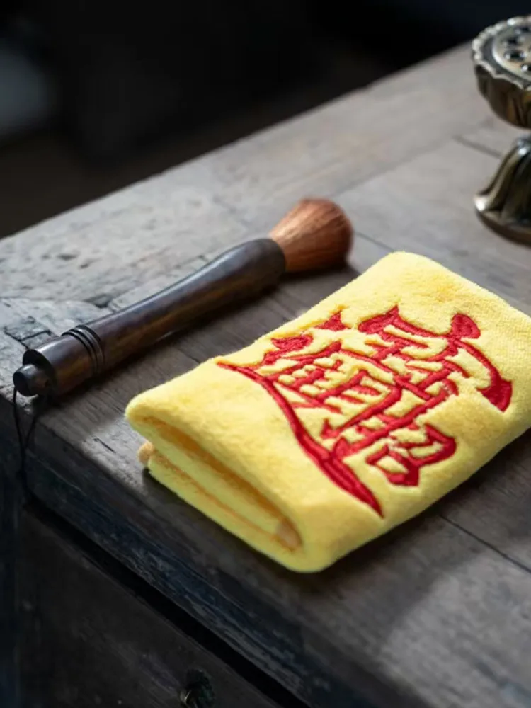 

Cz dust cleaning cloth statue god incense ash cleaning brush soft duster guanyin god of wealth wiping cloth cleaning tool