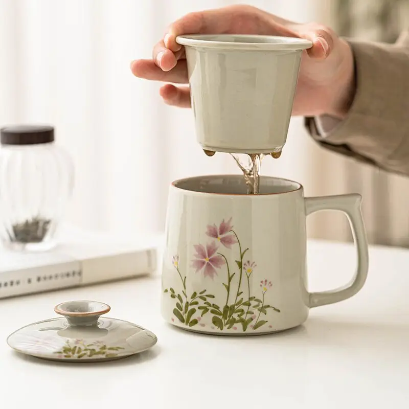 

Hand-painted small daisy tea cup with tea separation, lid, ceramic teaware, office cup