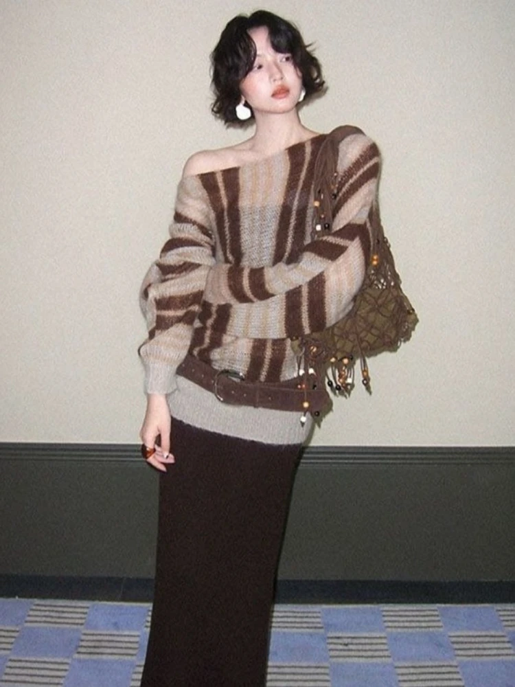 

Осенний сексуальный полосатый свитер в стиле ретро с наклонным воротником, женский свободный пуловер в стиле Харадзюку в стиле гранж Y2K, эстетичная перспектива Fairy Pull