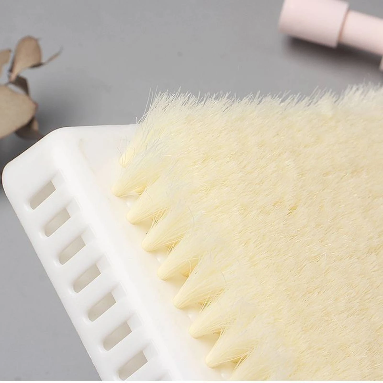 Back Scrubber Wall-Mounted Bath Brush with Bristles Handsunrestricted for Elderly, Shower, Bathroom