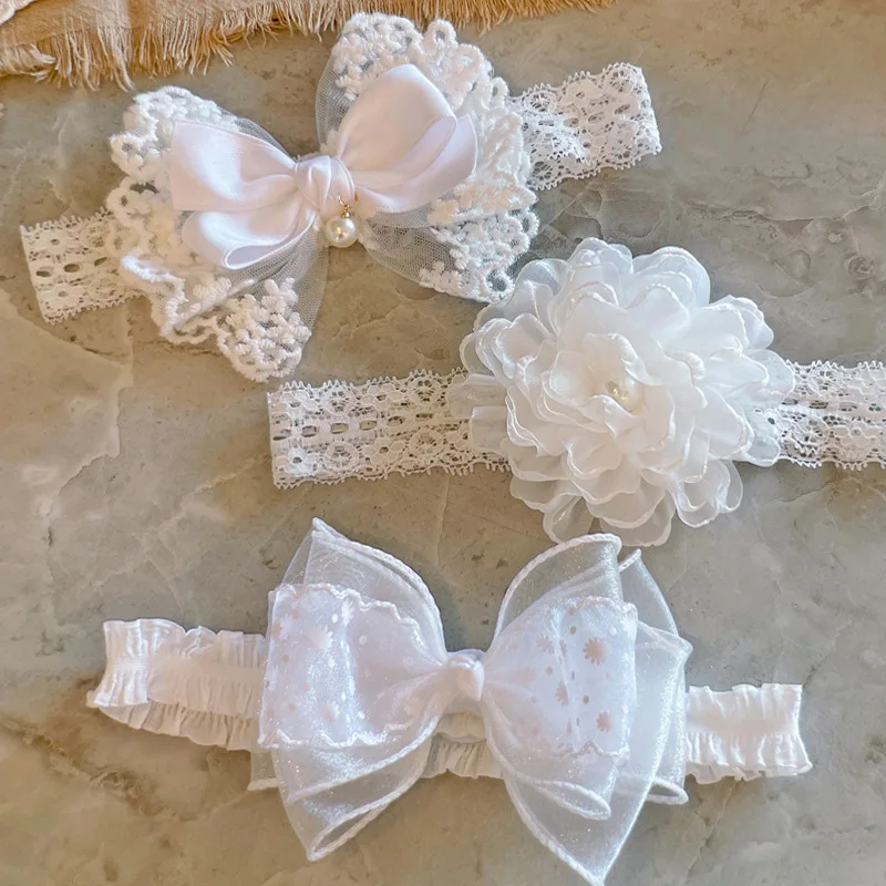 

Детская белая кружевная повязка на голову с бантом, аксессуары для волос для новорожденных девочек, мягкая эластичная повязка без давления, удобный милый головной убор, украшение для волос