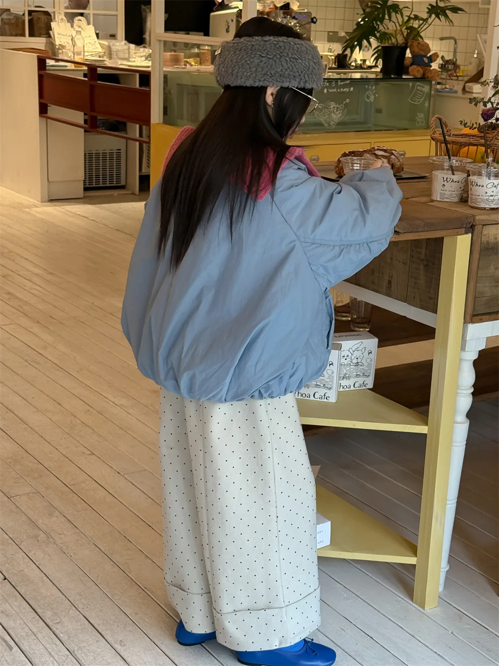 الفتيات ملابس قطنية 2025 الخريف والشتاء ملابس الأطفال الجديدة الكورية نمط فتاة طفل صافي اللون سميكة منتفخ ملابس قطنية