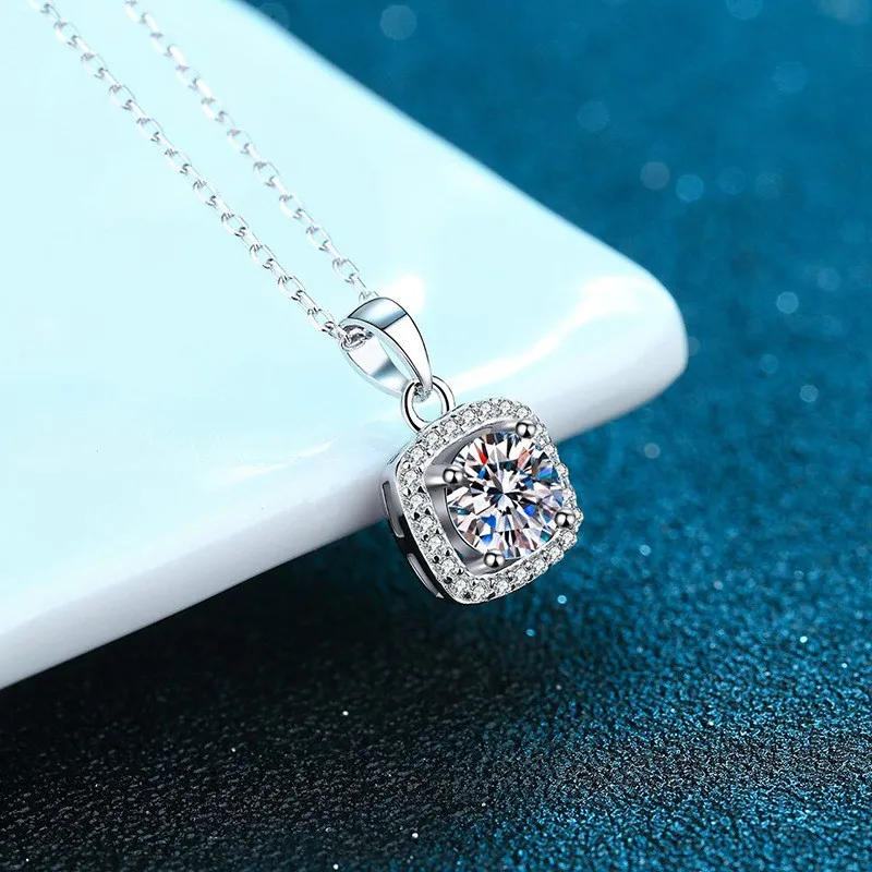 

XL079 Lefei Fashion Luxury Trendy Fine 1Ct Classic Moissanite Diamond-set Square Necklaces Charm Women 925 Silver Party Jewelry