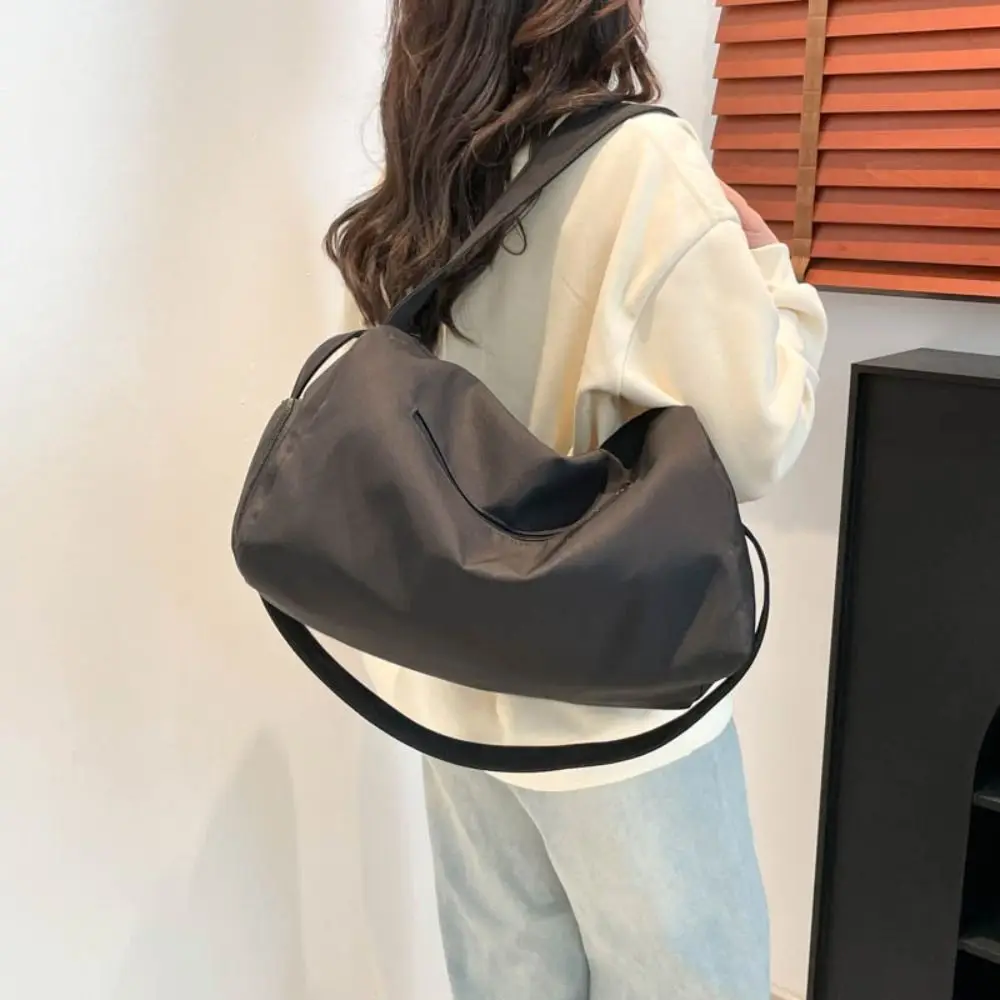 

Sweet Korean Style Sports Shoulder Bag Large Capacity Canvas Gym Fitness Bag Niche Design Tote Bag Underarm Bag Women